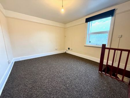 Bramford Road, Ipswich, Suffolk, IP1 - Photo 2