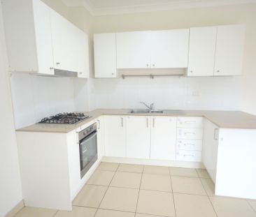Conveniently Situated near Wentworthville Train Station - Photo 4