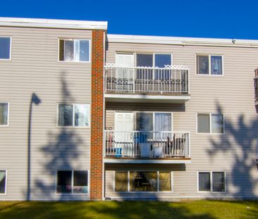 Eastwood Manor - Photo 5