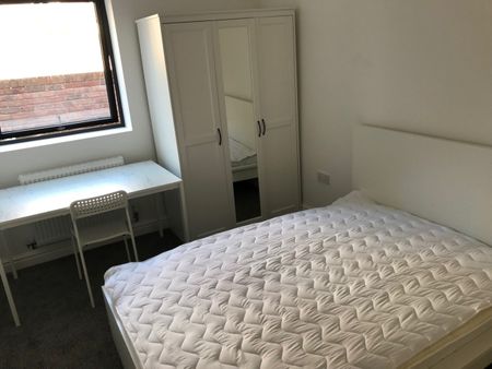 7 Bed Detached House, North View, L7 - Photo 4