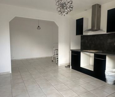 Location Appartement P2 rénové(e) Marseille 13ème - Photo 2