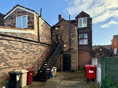 Higher Market Street, Farnworth, Bolton - Photo 5