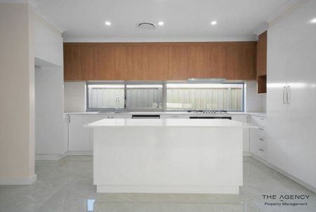 Brand New Home with Modern Finishes in Noranda - Photo 5
