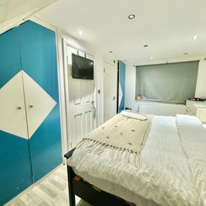 Room in a Shared Flat, Hyde Crescent, NW9 - Photo 2