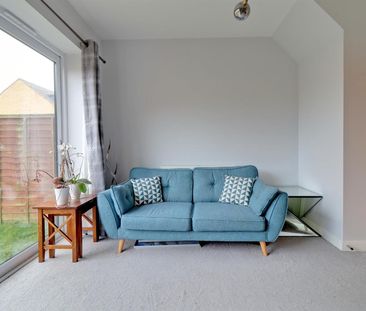 A 4 Bedroom House in Newdawn Place, Cheltenham - Photo 3