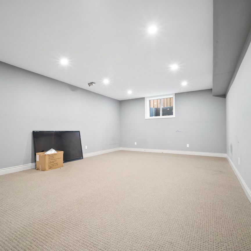 For Lease - 9861 Glendon Drive Unit# 1, Middlesex Centre, Ontario - Photo 1