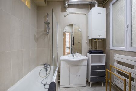 Appartement à louer rue de Rivoli, Paris 4ème - Photo 4