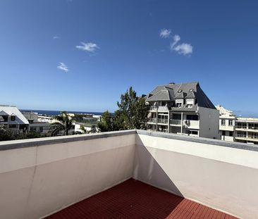 Spacieux trois pièces en centre ville - Photo 3