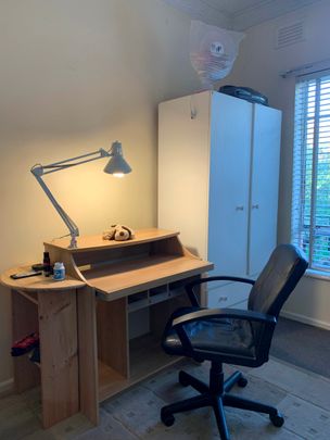 Williamstown - Photo 1