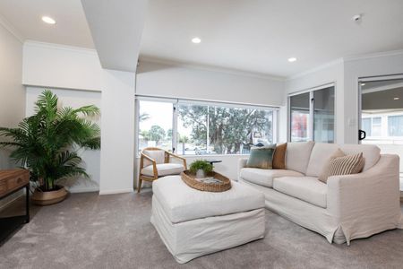 Central New Plymouth Apartment - Photo 2