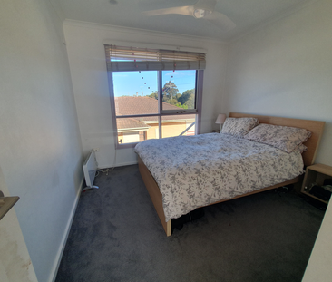 9 Centenary Avenue, Melton, VIC - Photo 3