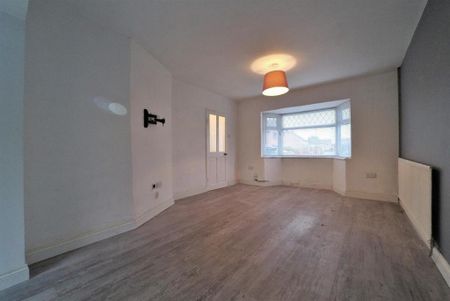 2 bedroom semi-detached house to rent - Photo 2