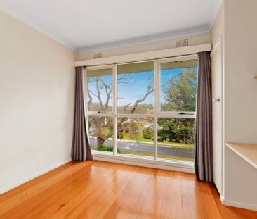 3 Bed, 1 Bath - Photo 6