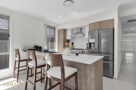 Oran Park Delight - Photo 3