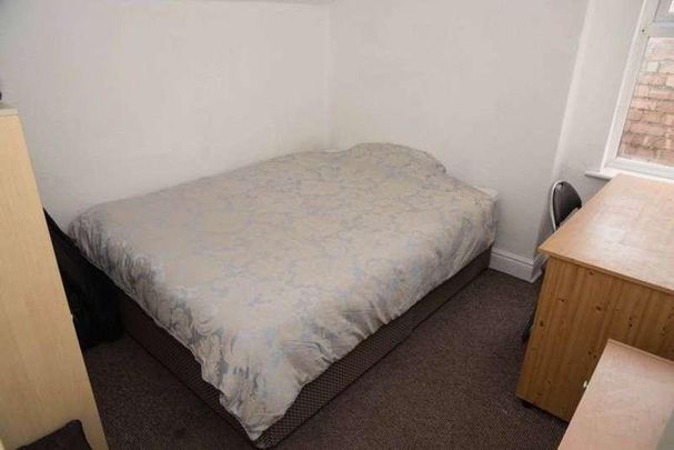 Radcliffe Mount, West Bridgford, NG2 - Photo 1