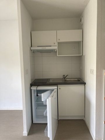 Location Appartement 1 pièce 22m² VILLENAVE D ORNON 33140 - Photo 4