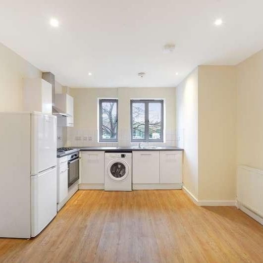 Platinum Court, Cephas Avenue, Stepney Green, E1 - Photo 1