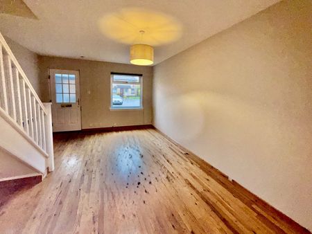 2 Bed Terraced House, Mavisbank Gardens, G51 - Photo 2