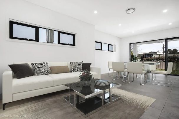 A State-of-the-Art Near-New Two-Storey Luxury Duplex in Prime Punchbowl - Photo 1