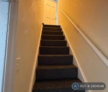 4 bedroom terraced house to rent - Photo 2