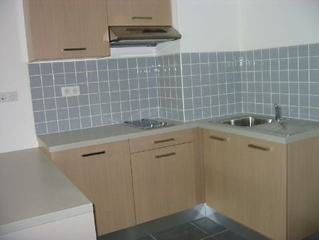 Location Appartement 2 pièces 43m² STE CLOTILDE 97490 - Photo 5