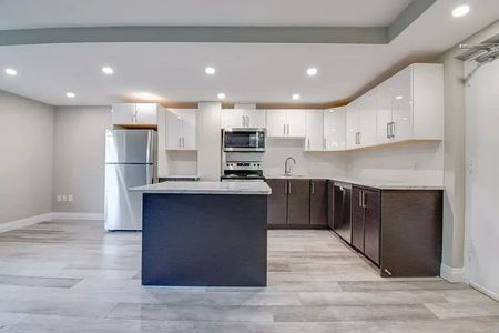 For Lease - 45 Paisley Boulevard Unit# 304, Mississauga, Ontario - Photo 4