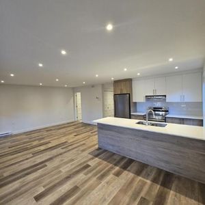 6 1/2 - Montréal - 3 000 $/mois - Photo 2