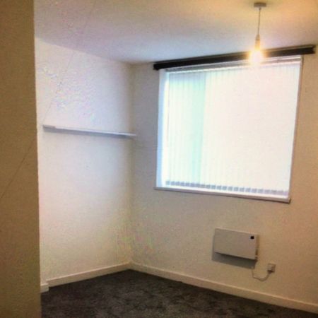 1 Bed Flat, Kenyon Lane, M40 - Photo 4