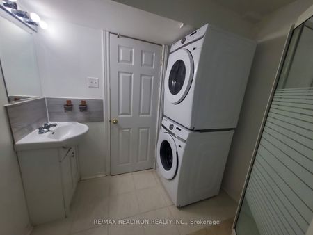 For Lease - 91 Trumpeter Street, Toronto, Ontario - Photo 2