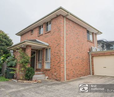 Modern and Spacious 3-Bedroom Residence with 2 Bathrooms and Parkin... - Photo 1