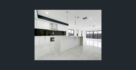 Elegance Meets Everyday Living - Photo 4