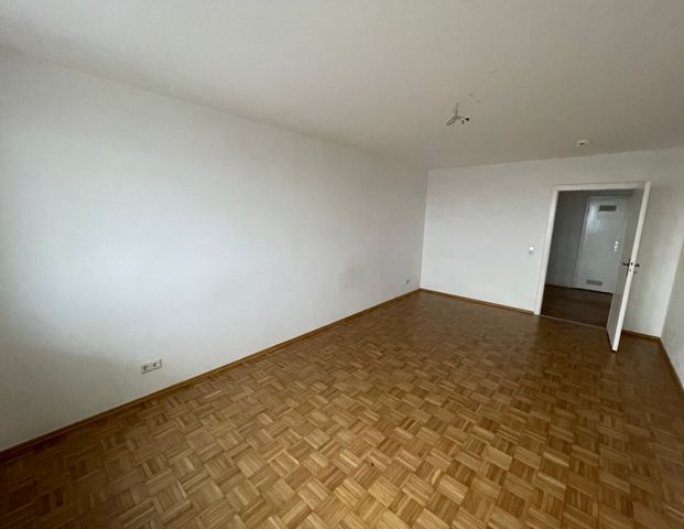 Mietwohnung in Regensburg - 3-Zimmer-Wohnung mit Weitblick! Teils energetisch saniert! - Photo 1