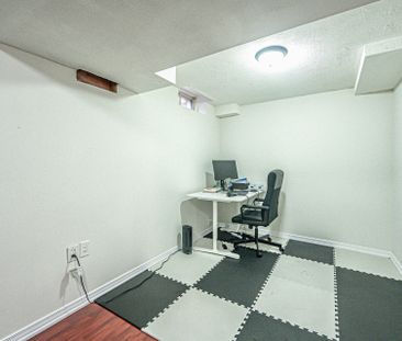 For Lease - 125 Lent Crescent, Brampton, Ontario - Photo 6