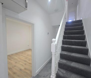 5 bedroom terraced house to rent - Photo 3