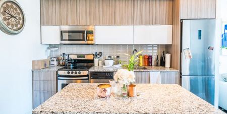 For Lease - 56 Annie Craig Drive Unit# 411, Toronto, Ontario - Photo 4