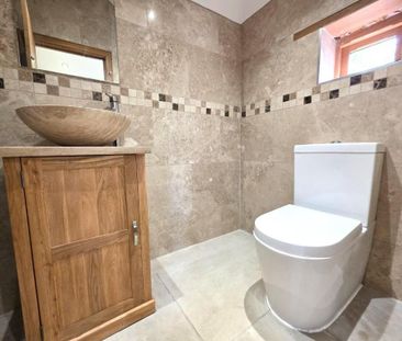 2 bedroom barn conversion to rent - Photo 6