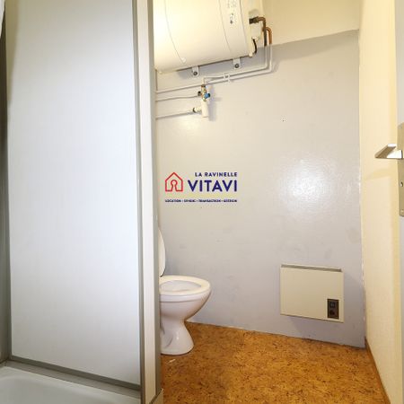 VANDOEUVRE PROCHE FAC DE MEDECINE F1 DE 21 M2 AVEC EMPLACEMENT DE PARKING - Photo 3