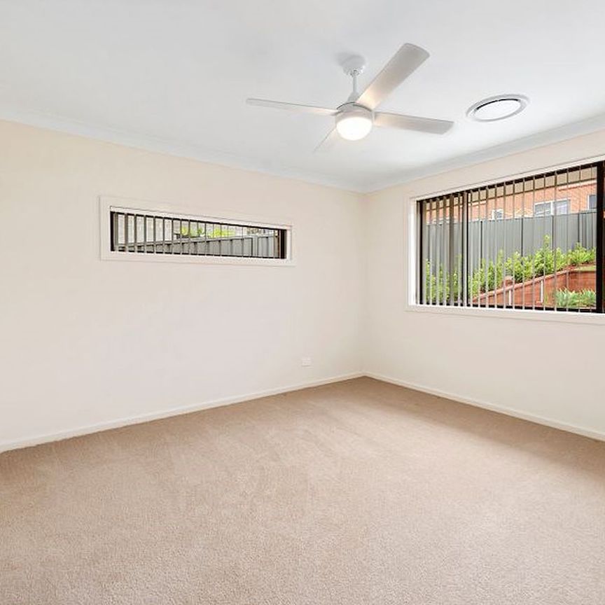 7 Cockle Crescent, Teralba. - Photo 1