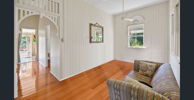 Beautiful Queenslander close to Mackay CBD - Photo 1