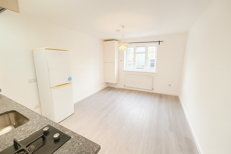 2 bedroom maisonette to rent - Photo 4