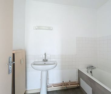 Location Appartement 2 pièces 50m² ST LO 50000 - Photo 4