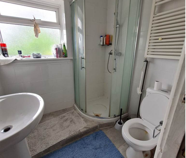 1 bedroom in a house share to rent - Photo 6