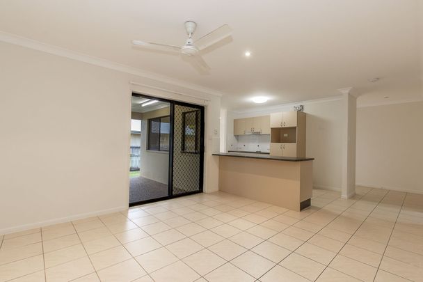 14 Hilton Way, Mount Louisa - Photo 1