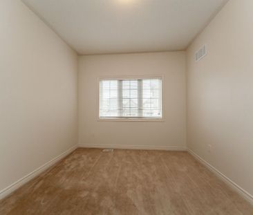 For Lease - 27 Vezna Crescent, Brampton, Ontario - Photo 5