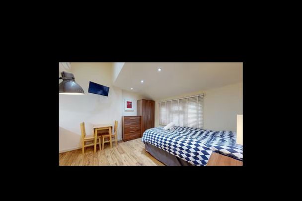 Studio Flat, Chatsworth Road, NW2 - Photo 1
