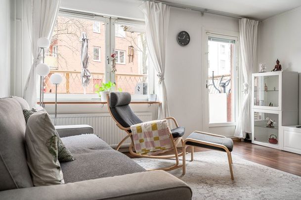 Prästgårdsgränd, Älvsjö - Photo 1