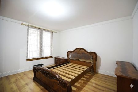 North Street, Romford, RM1 - Photo 2