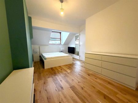 1 bedroom in a house share to rent - Photo 4