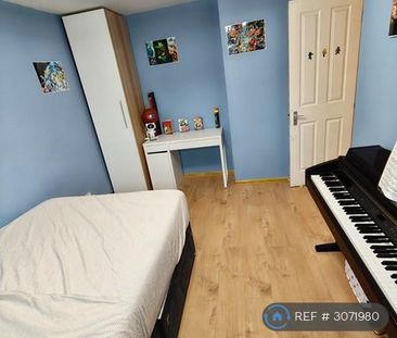 3 bedroom terraced house to rent - Photo 5