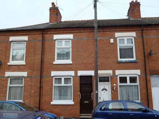 3 bedroom terraced house to rent - Photo 1